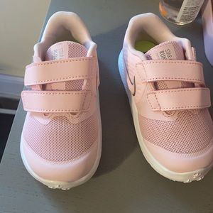 Brand new pink Nike Star Runner. Toddler size 6c